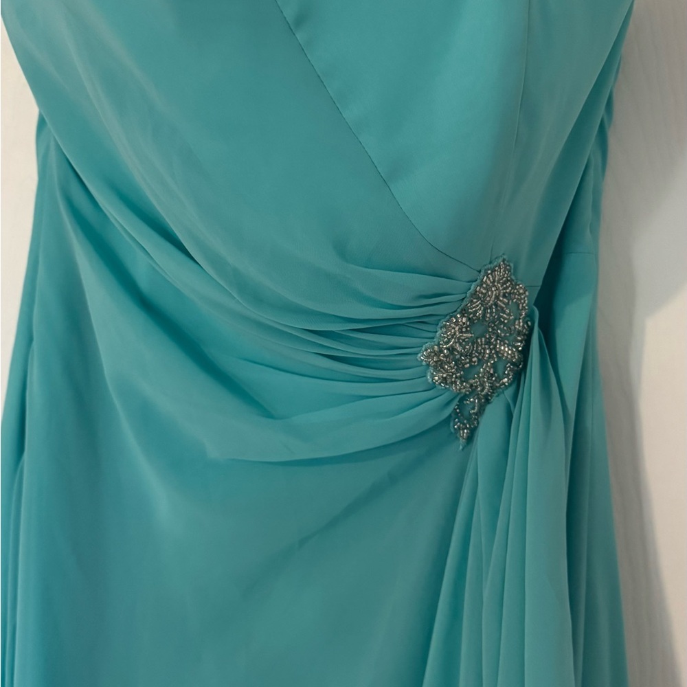 Elegant Teal Evening Dress